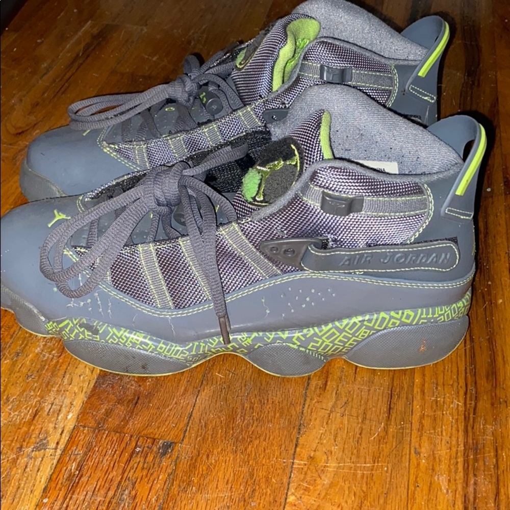 Used - Picture 2 of 2